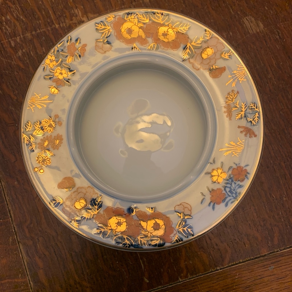 Gold Imari Ashtray, 7 inches, White, Blue, Red, Gold